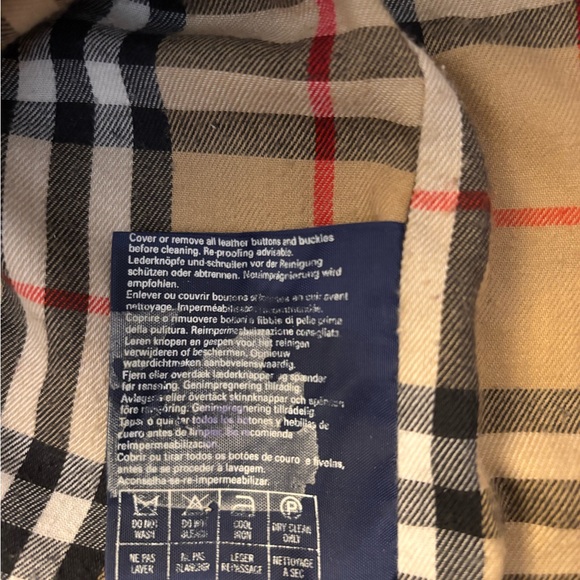 Vintage Burberrys’ trench coat with wool liner - Made in ENGLAND worn <5 times - Picture 8 of 13